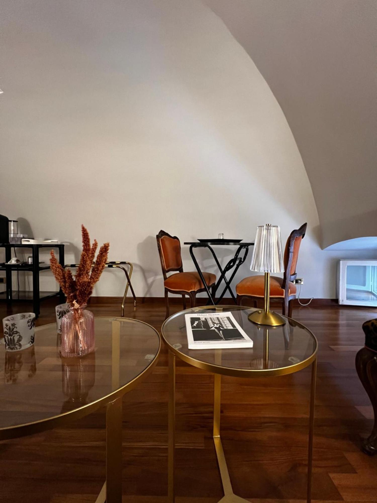 Calefati Gallery Luxury Apartment